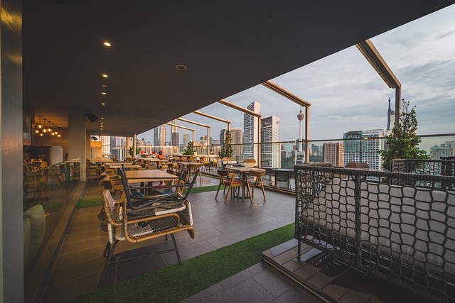 Luxury Hotels in NYC With Rooftop Bar and Skyline Views